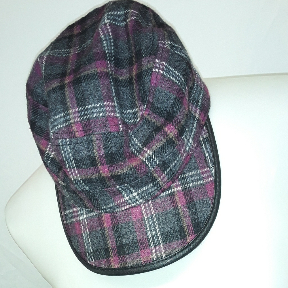 👒Plaid Pugs Sporting Hat👒
